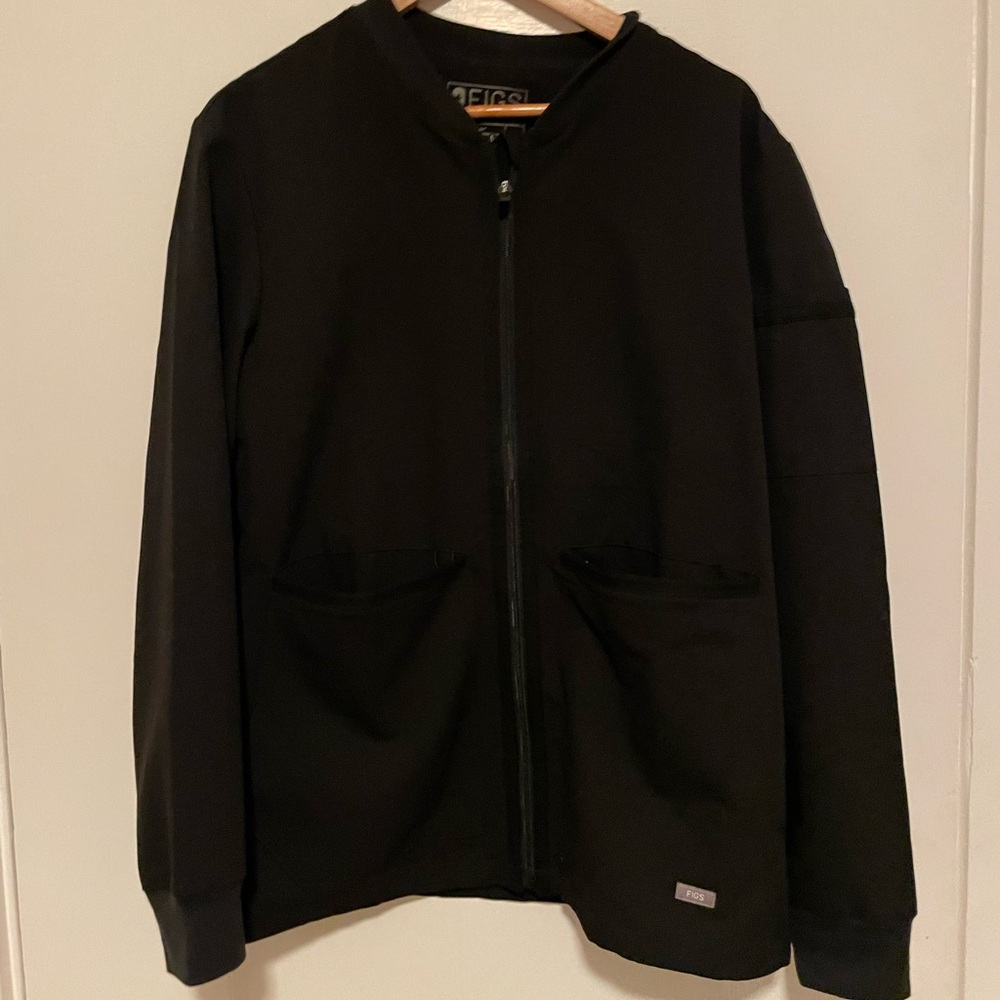 Black Figs scrub jacket medium